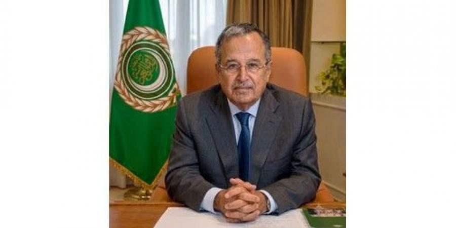وزير الخارجية بحث مع أمين عام الجامعة العربية تعزيز العمل العربي المشترك ومستجدات المنطقة