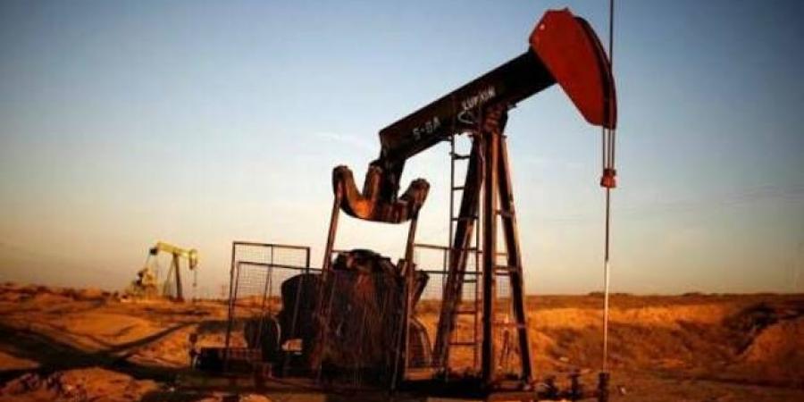 النفط يرتفع وسط تقارير حظر شركات التكرير الصينية لصادرات للوقود