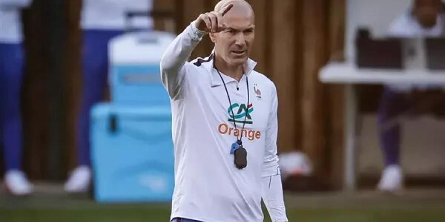 تعليق زين الدين زيدان على اعتقال أحد أفراد طاقمه المساعد في منتخب فرنسا