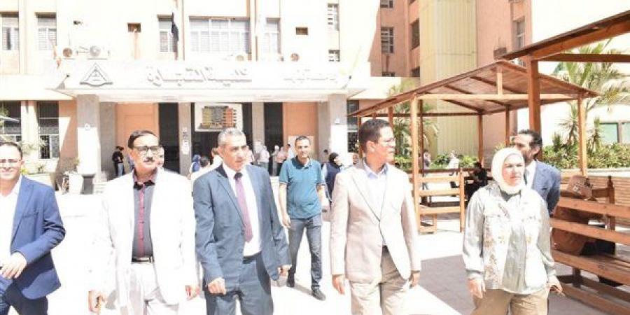 رئيس جامعة بنها يتفقد الدراسة بكليتي الآداب والتجارة، ويؤكد تعزيز الهوية الوطنية والوعي المجتمعي