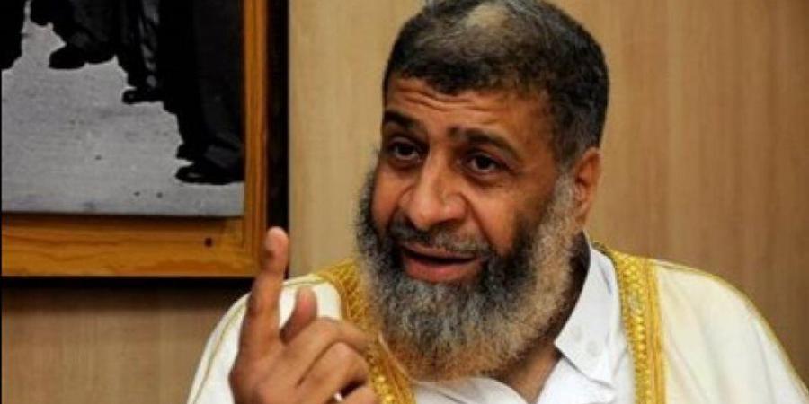 تصفية حسابات باسم الدين، منتصر عمران يكشف تلاعب عبد الماجد بـ "فقه البيعة" بين مصر وسوريا