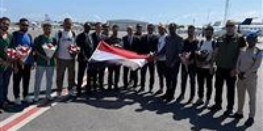 وصول البحارة المصريين إلى مقديشيو تمهيدًا لسفرهم إلى القاهرة برفقه السفير المصري