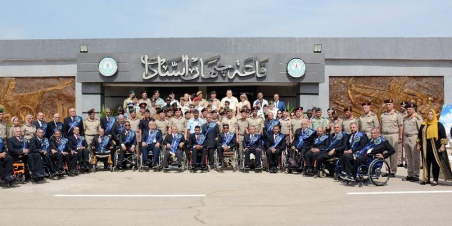 بمناسبة الاحتفال بذكرى انتصارات أكتوبر، القوات المسلحة تنظم معرضًا فنيًّا لإبداعات المحاربين القدماء