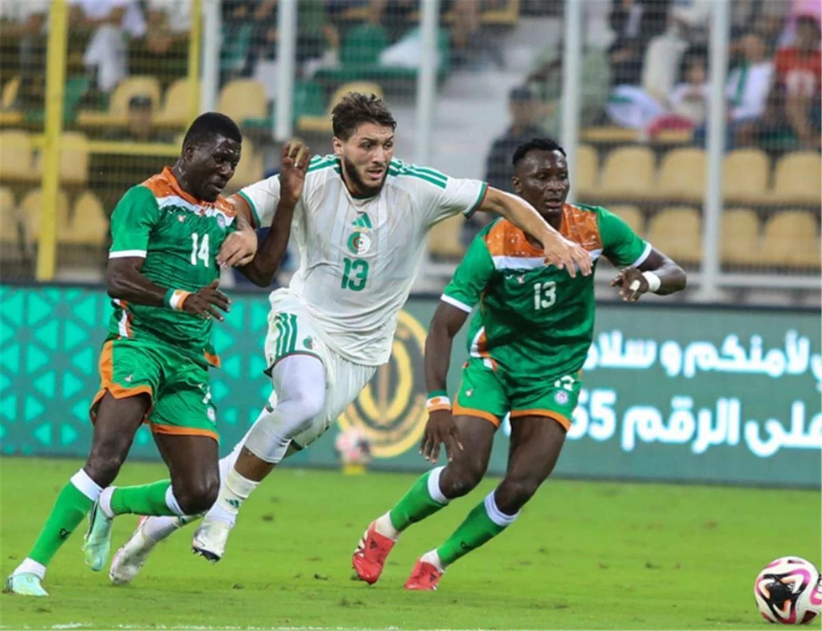 الجزائر تهزم النيجر بثنائية وديا