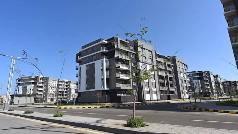 الإسكان تحسم الجدل بشأن استغلال بدرومات العمارات والفيلات في الأنشطة التجارية