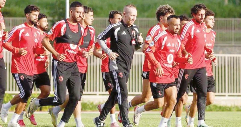 الأهلي يبحث ضم مدافع في يناير المقبل