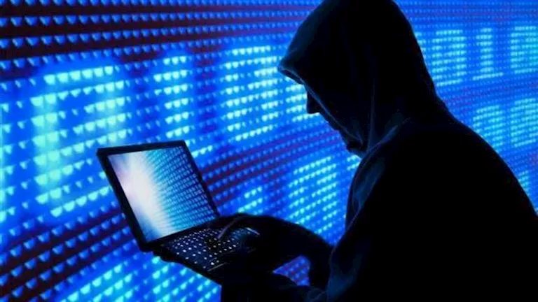 خبير: الذكاء الاصطناعي يضاعف مخاطر التلاعب بالمعلومات والهجمات السيبرانية