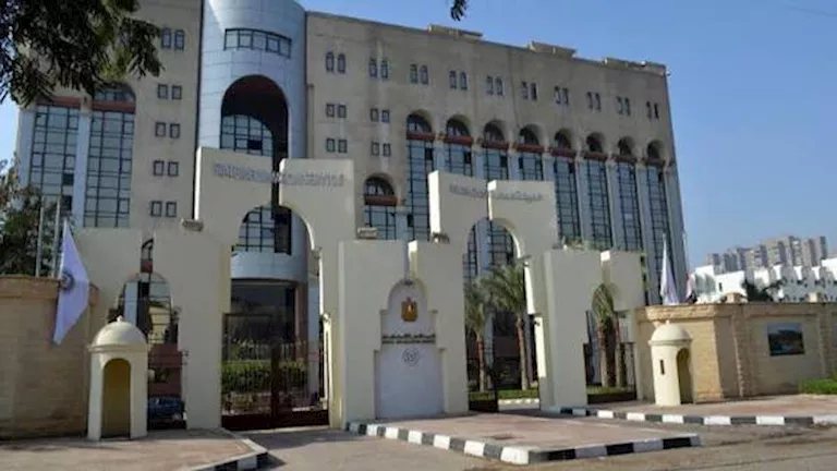 "هيئة الاستعلامات" تنشر فيديو لحظة وصول الرئيس السيسي إلى منتدى مصر 2026