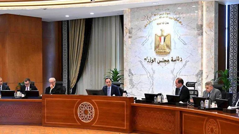 رئيس الوزراء يستعرض محاور «النقد والدين» والبرنامج الاقتصادي حتى 2030 لـ«منتدى مصر»