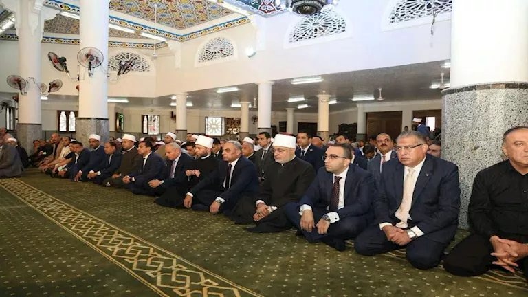 وزير الأوقاف يدعو المصريين إلى التماسك ومواجهة تزييف الوعي
