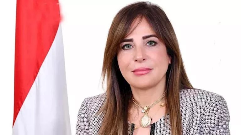 وزيرة الإسكان تتابع المشروعات الخدمية وشبكات المرافق بمدن الصعيد الجديدة