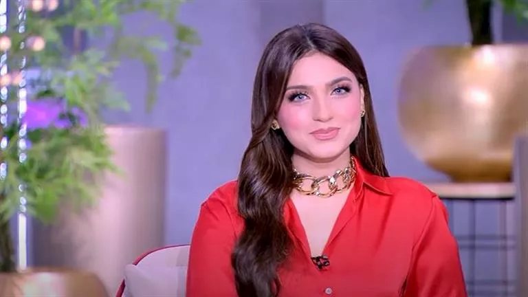 ياسمين عز: السعي لا يعني إرهاق النفس بالجري وراء الدنيا