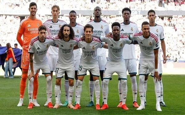مدافع ريال مدريد على أعتاب توتنهام