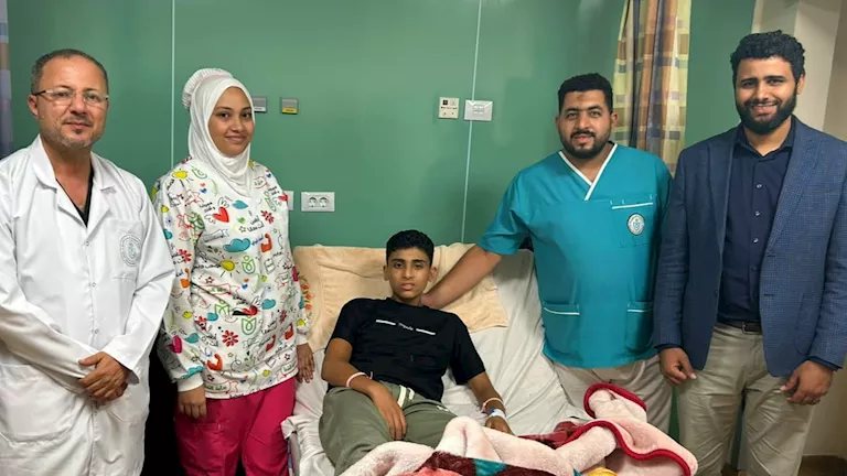 من شلل إلى المشي خلال أسبوع.. قصة إنقاذ طفل بمستشفى حكومي في السويس