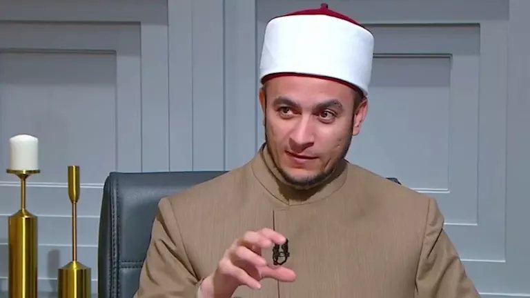 متى تجب الزكاة على المال المدخر؟.. أمين الفتوى يوضح