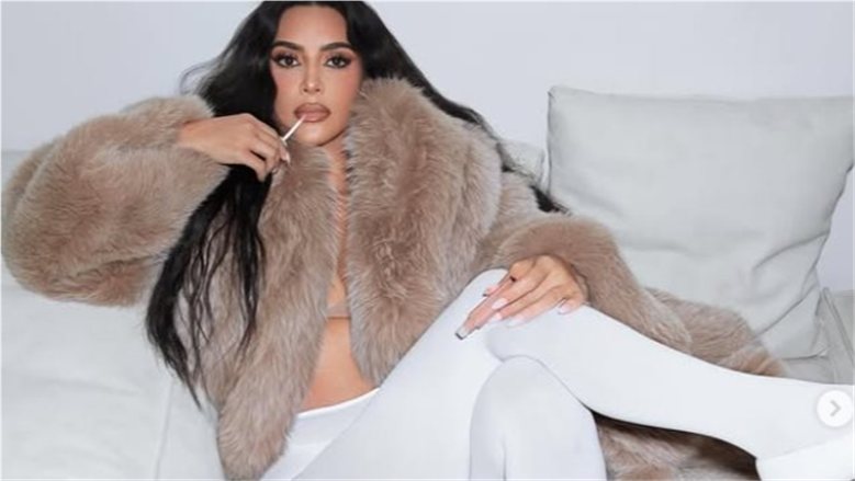 كيم كارداشيان.. من نجمة تلفزيون الواقع إلى إمبراطورية تجارية بثروة 1.9 مليار دولار