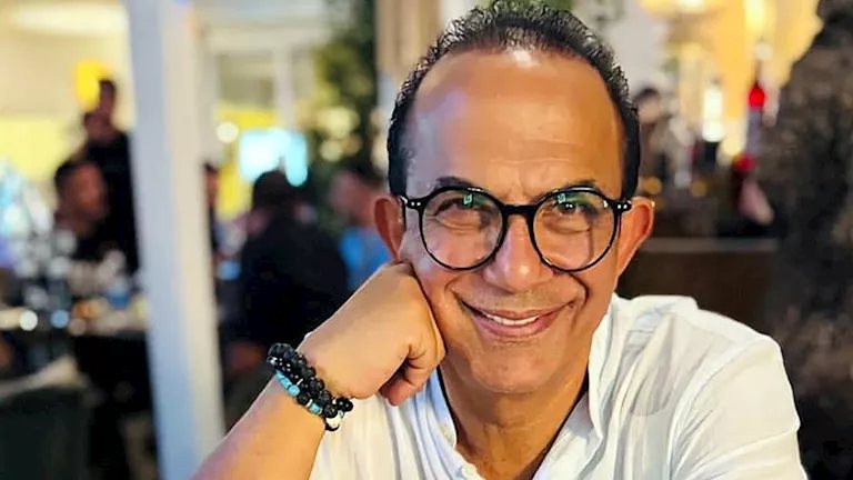 أسامة شوقي: كلمة من والدتي دفعتني لاختراع أداة جراحية تحمل اسمي – (فيديو)