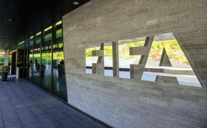 فيفا يرد على اتهام إنفانتينو بتلقي «أمول غير معلنة»