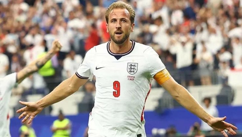 جوائز البالون دور 2026.. هاري كين أفضل هدّاف وكورال بفئة السيدات