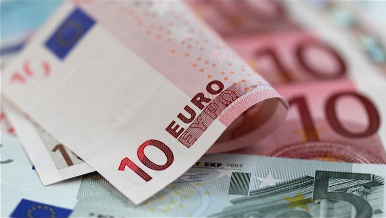 سعر اليورو اليوم في البنوك المصرية.. العملة الأوروبية تسجل 59.28 جنيه للبيع