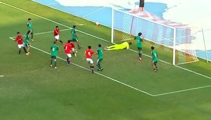 محمود صلاح يتقدم لـ منتخب مصر ضد الجزائر في تصفيات شمال أفريقيا تحت 20 عاما (فيديو)