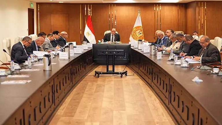 العمل: صرف 2.6 مليار جنيه إعانات طوارئ لـ441 ألف عامل