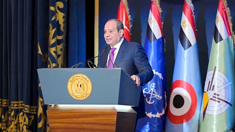 الرئيس السيسي يكشف أوجه التشابه بين تحديات مصر في حرب أكتوبر وعام 2013