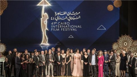 من كمال الملاخ إلى حسين فهمي.. 50 عامًا من قيادة مهرجان القاهرة السينمائي