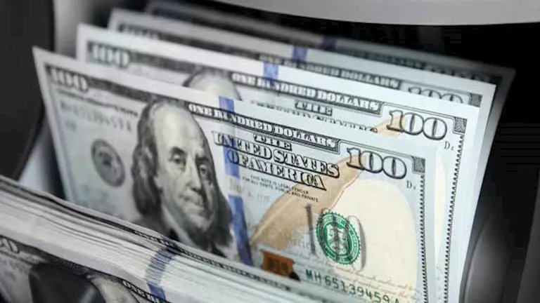 السيارات والأجهزة الكهربائية والأدوات الصحية ترتفع 10% بسبب الدولار