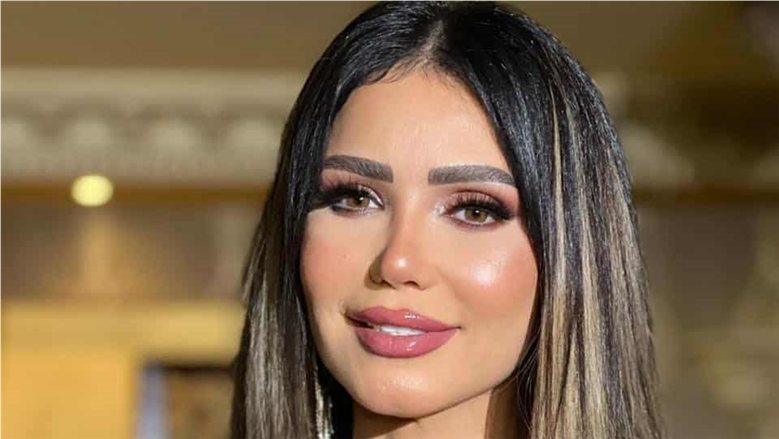 إيناس عز الدين تتألق بإطلالة ذهبية تجمع بين الفخامة والعصرية