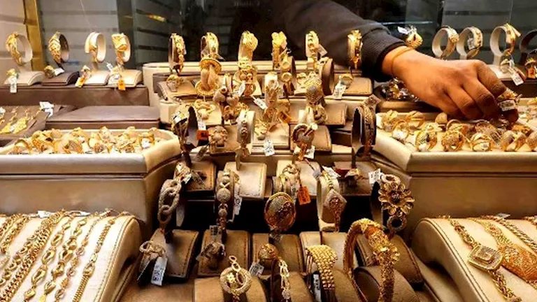 سعر الذهب اليوم في مصر ينخفض منتصف تعاملات الأربعاء