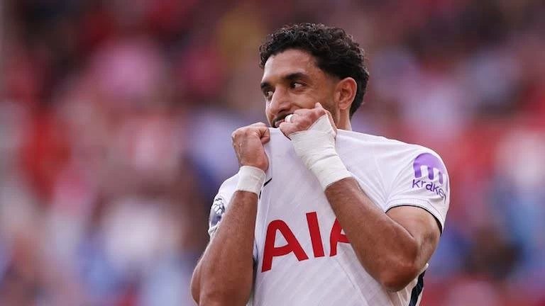 الأقل.. تقييم صادم لـ عمر مرموش في مباراة توتنهام وكريستال بالاس بـ الدوري الإنجليزي