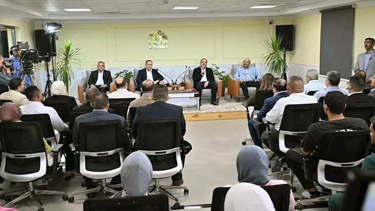 طالبة أسنان تشتكي لمدبولي من غياب التكليف.. ورئيس الوزراء يرد