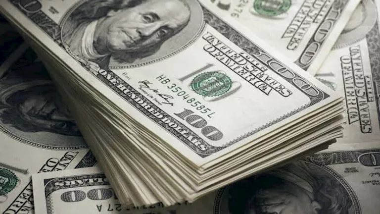 سعر الدولار يتراجع مقابل الجنيه مع نهاية تعاملات الثلاثاء