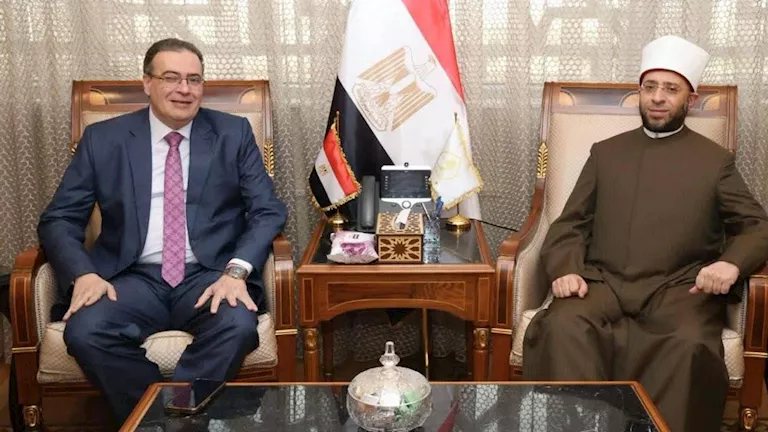 وزير الأوقاف يستقبل رئيس التنظيم والإدارة لبحث تطوير الأداء المؤسسي - تفاصيل