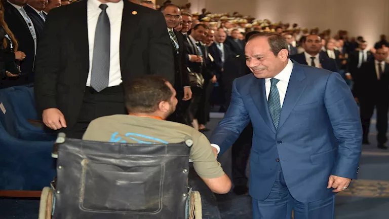 متحدث الرئاسة ينشر صور مشاركة الرئيس في جلسة الأمن الغذائي والمائي بمنتدى مصر 2026