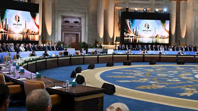 توصيات منتدى مصر 2026.. رفع دخل المعلمين إلى 15 ألف خلال عامين