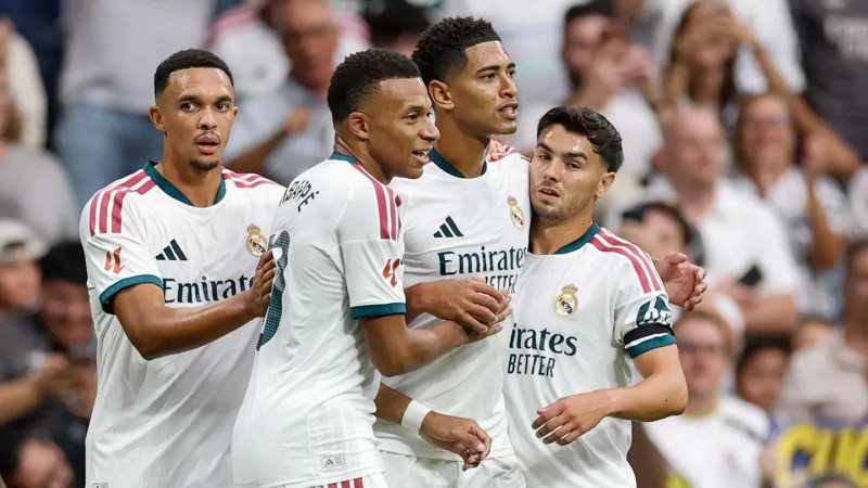 رقم قياسي لنجم ريال مدريد أمام برشلونة.. وهدف يفصله عن إنجاز فاران
